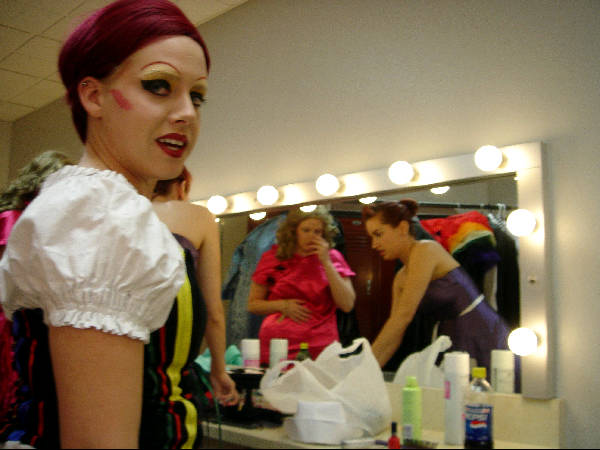 Backstage27.jpg