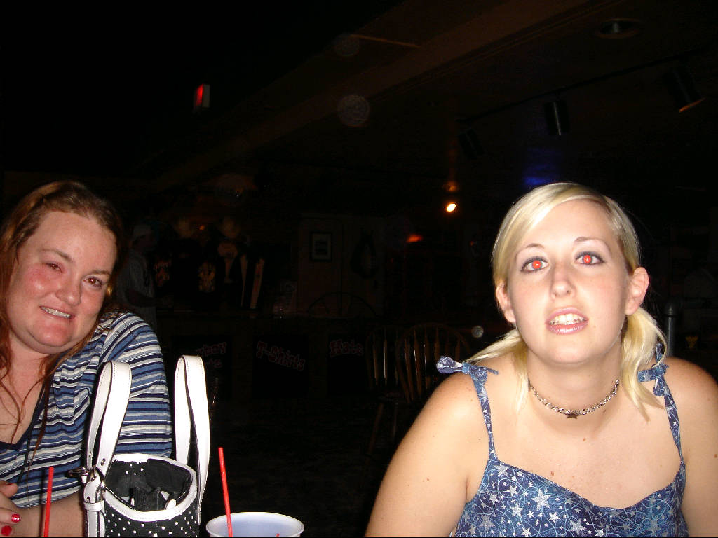 Gilleys-17.jpg