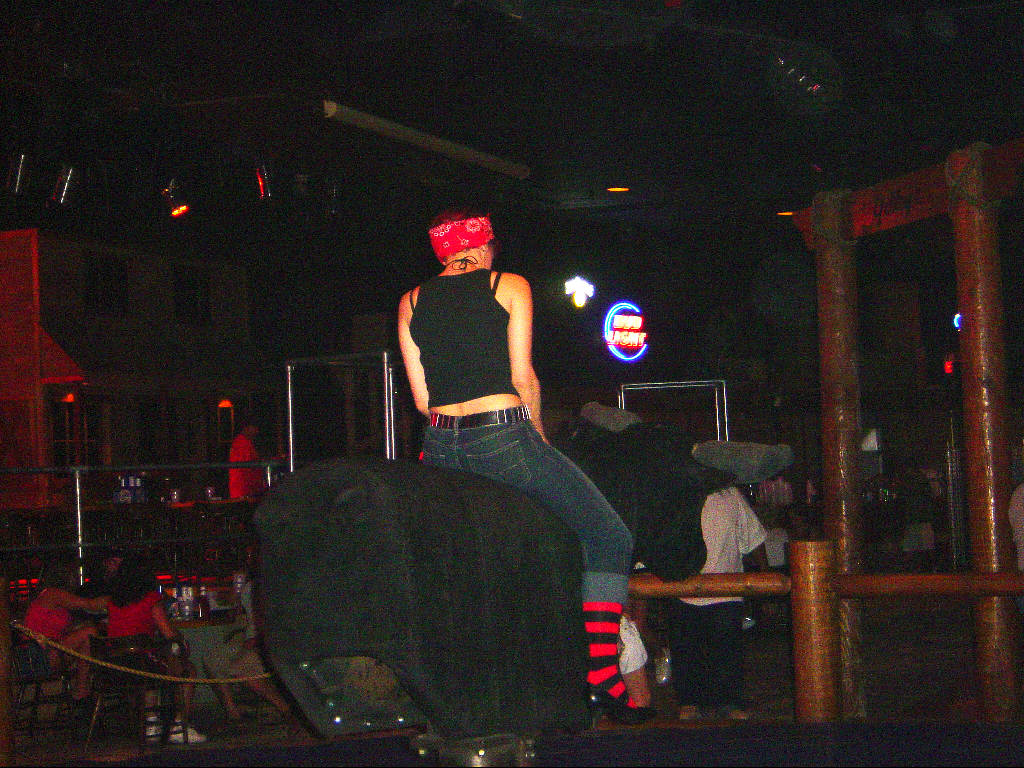 Gilleys-30.jpg