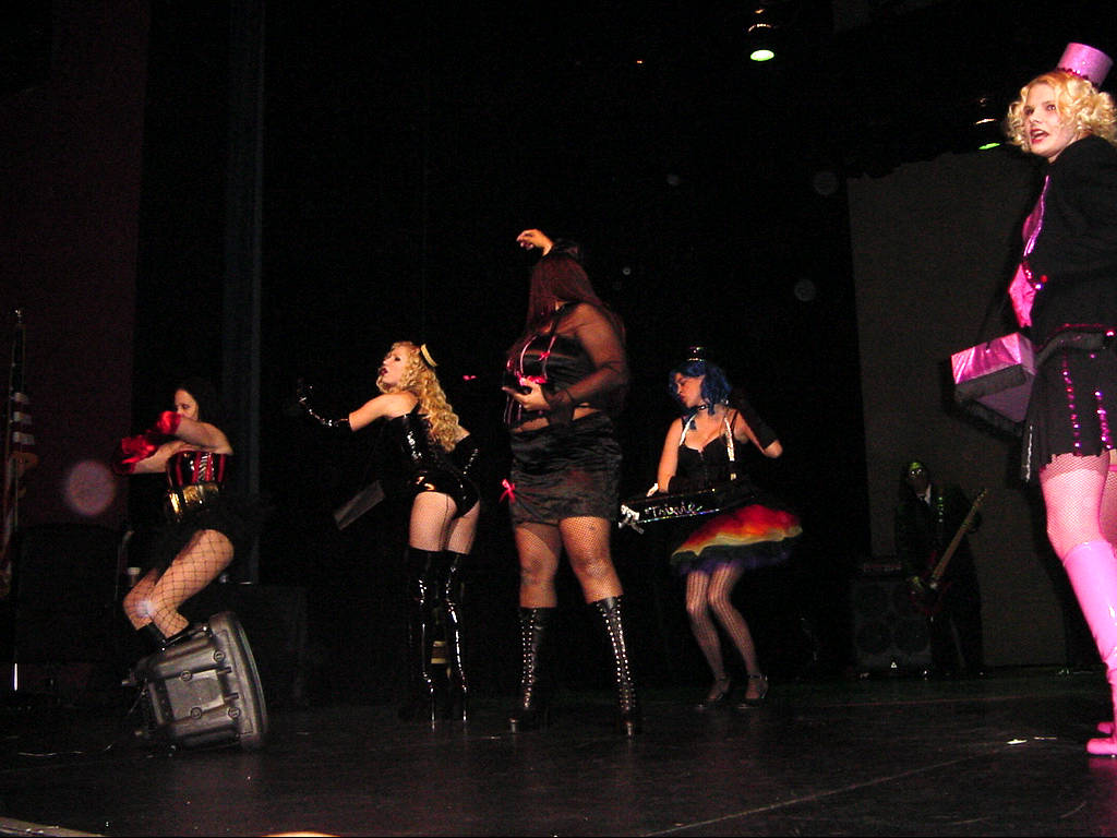 TrixieRevue10.jpg