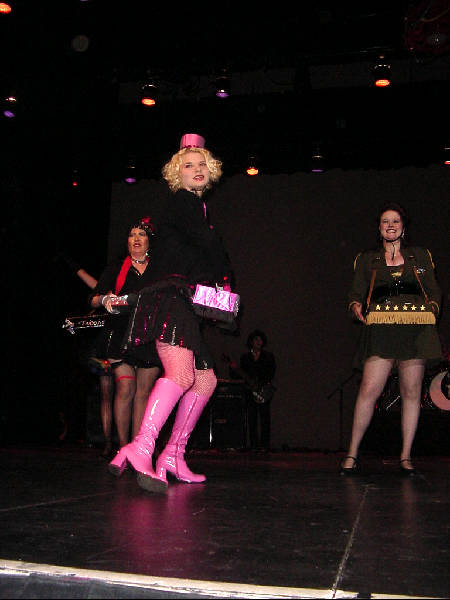 TrixieRevue08.jpg